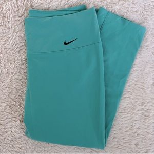 Nike Dri-Fit Crop - aqua teal
